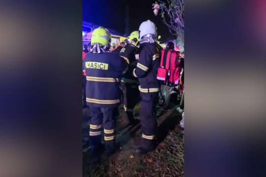 Slovakijoje – traukinių kaktomuša: neišvengta sužeistųjų