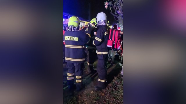 Slovakijoje – traukinių kaktomuša: neišvengta sužeistųjų