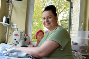 Pogimdyminės depresijos gydymas baigėsi el. parduotuvės mažyliams sukūrimu