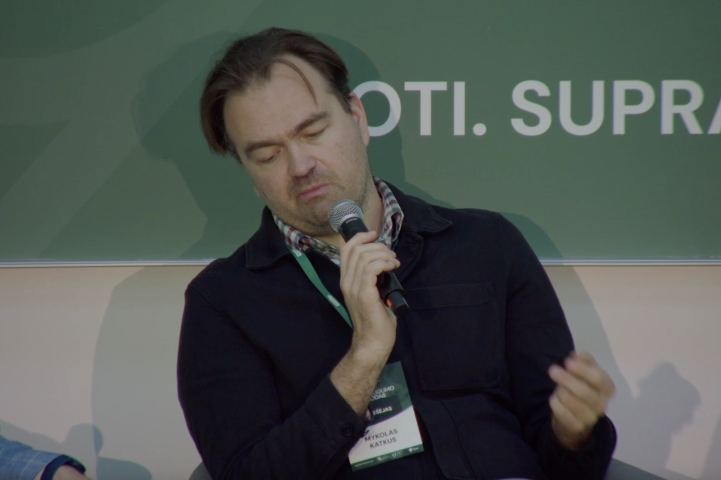 Diskusija „Ar JAV gins savo investicijas regione?“, jos metu įžvalgomis dalijosi dr. Agnia Grigas, ekonomistas Marius Dubnikovas ir komunikacijos ekspertas Mykolas Katkus.