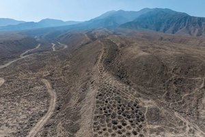 Paslaptingos duobės kalnuose gali būti senovinės kultūros skaičiuoklė