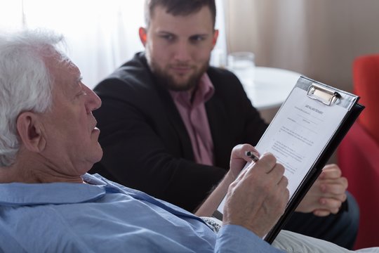 86 proc. lietuvių neturi testamento: stabdo baimė kalbėti apie mirtį ar įsitikinimai?