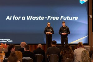 Moksleivių komanda iš Klaipėdos atstovavo Lietuvai tarptautiniame „Solve for Tomorrow“ technologijų konkurse Milane