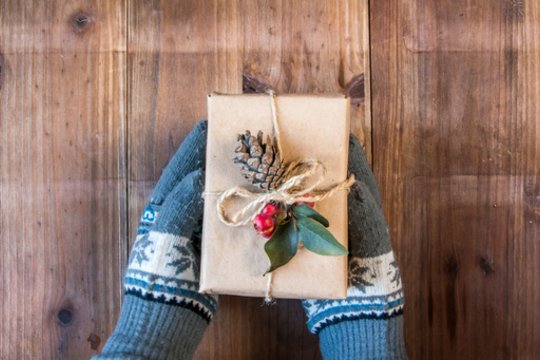 Dovanojimo paradoksas: kai mažėja pajamos, stiprėja poreikis dalintis