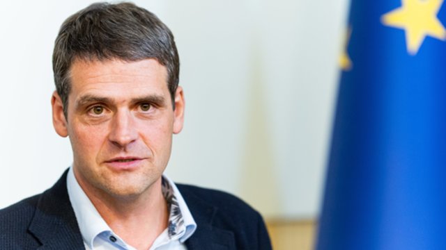 R. Žemaitaitis kritikuoja K. Budrį dėl netinkamai atliekamų pareigų: „Žaidžia vienasmenį žaidimą“