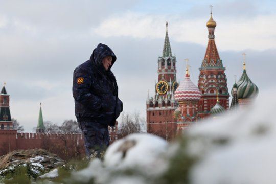 Kremliaus pasakas sutaršė net artimas bendražygis – tiesiai į akis pasakė, su kuo susiduria Rusija