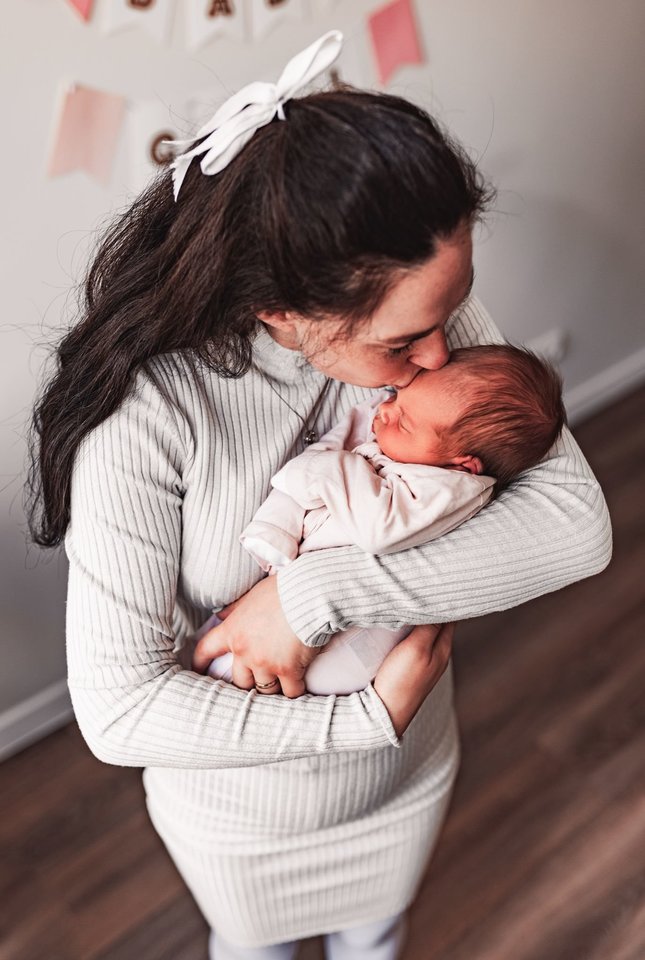  Motinystė.<br> Unsplash ir J.Satkūnaitės nuotr.