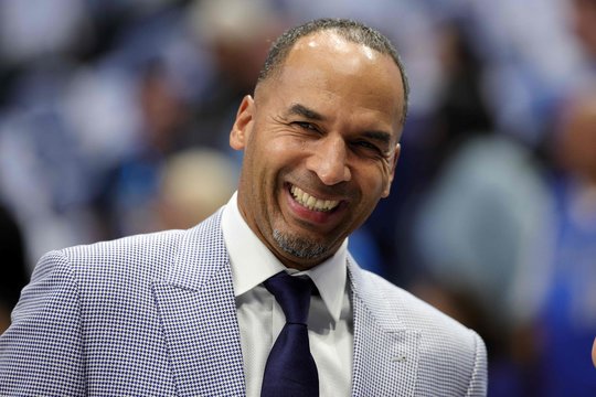 L. Dončičių skandalingai iškeitęs „Mavericks“ vadovas – atleistas