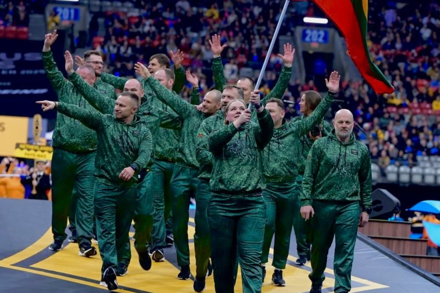  A.Pogrebnojus ir jo kurta sportinė apranga. <br> asmeninio arch. nuotr