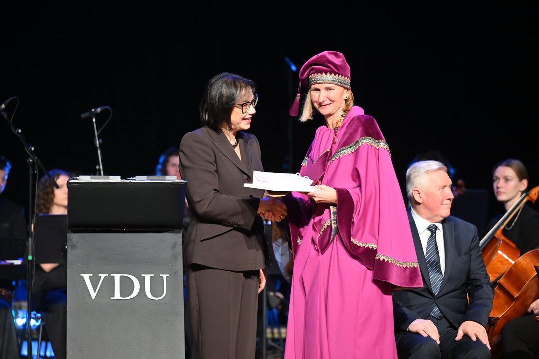 Inauguruota VDU rektorė I. Dabašinskienė: kalboje pabrėžė universitetų svarbą ir nesenstančią misiją