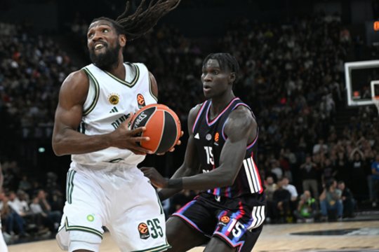 M. Grigonis nuo suolo stebėjo nuostabų naujoko debiutą ir PAO pergalę Paryžiuje