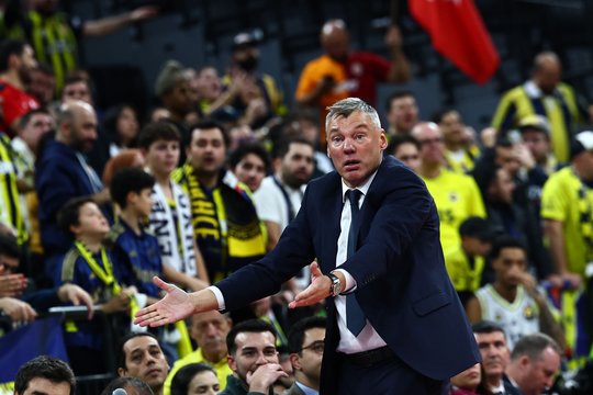 Prie senos plokštelės sugrįžęs Š. Jasikevičius įgėlė auklėtiniams: „Tai buvo siaubinga“