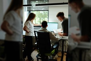 Vilniaus kolegijos inžinerijos studijų krypties studentams „Ignitis grupė“ skyrė 45 tūkst. eurų stipendijoms