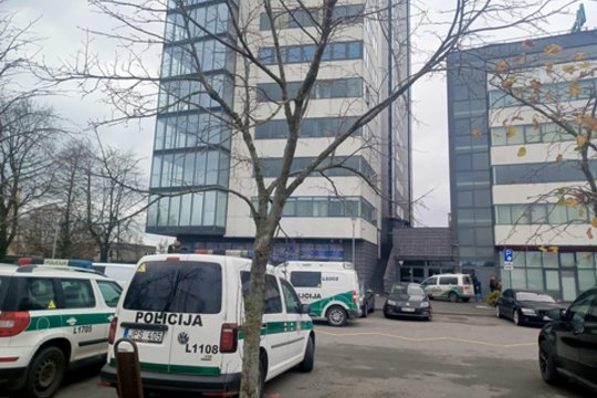 Tragiška nelaimė Klaipėdoje: iš dangoraižio iškrito žmogus