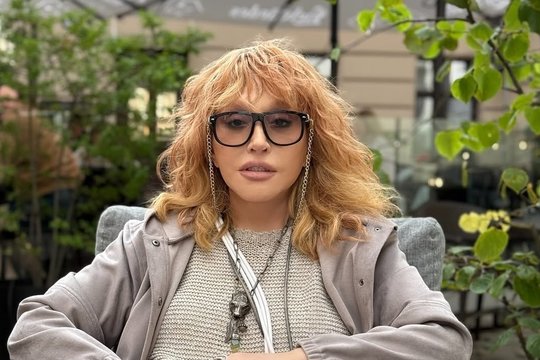 Internete plinta Alos Pugačiovos vaizdo įrašas: įamžinta gatvėje davė patarimą jaunimui