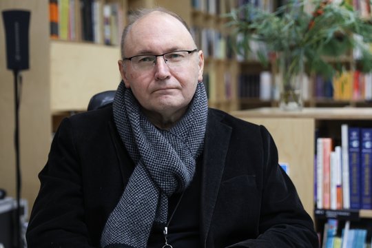 Seimas palaiko siūlymą skirti Laisvės premiją Medininkų tragediją išgyvenusiam T. Šernui