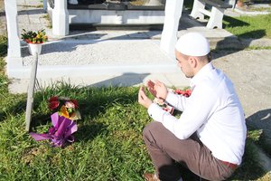 Kodėl musulmonai nelaidoja karstuose ir nestato paminklų: muftijus atskleidė, kaip iš tiesų vyksta laidojimas islame