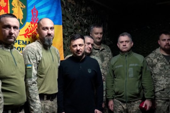 V. Zelenskio dėmesys kariaujantiems: domėjosi padėtimi sektoriuje, priešo veiklą ir nuostolius