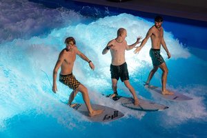 „Alma littera“ ant bangos: banglenčių parke įteikti literatūros konkursų apdovanojimai ir atšvęstas 35-asis leidyklos jubiliejus 