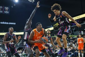 Keturis iš eilės pralaimėjimus Eurolygoje turėjęs „Paris Basketball“ smogė „Valencia“ ekipai