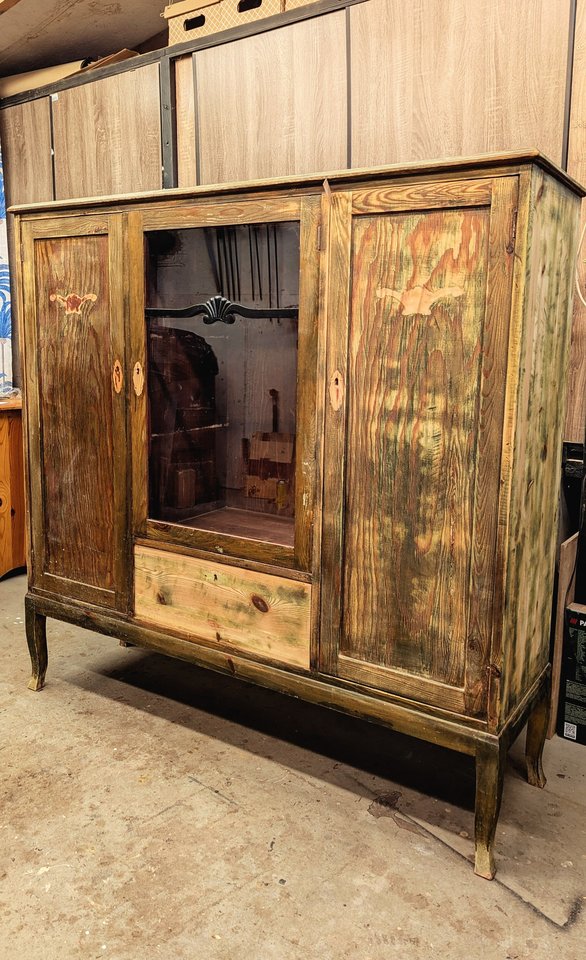 Dizainerė dalinasi patarimais, į ką svarbiausia atkreipti dėmesį atnaujinant senus baldus