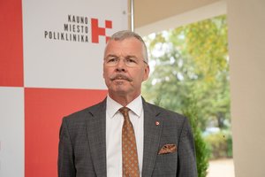 Poliklinikos direktorių stebina kauniečiai: „Deja, pasaulis eina į tamsą“
