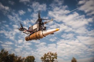 Skelbia, kad rusai žengė dar vieną pavojingą žingsnį kovinių dronų evoliucijoje