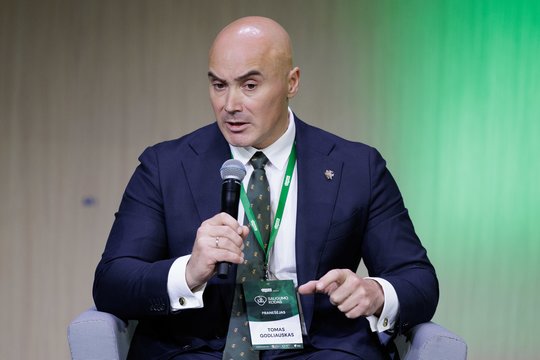 Darbą pradėjo krašto apsaugos viceministrai K. Aleksa, B. Bieliauskas ir T. Godliauskas