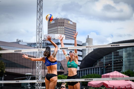 JAV žvaigždėms nusileidusių M. Paulikienės ir A. Raupelytės pasaulio čempionate lauks žūtbūtinis mūšis