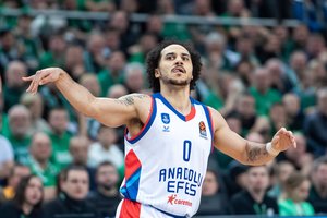 Žinia iš Stambulo – „Anadolu Efes“ lyderis į Kauną neatvyks