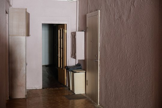 Nužudyto „tiktokerio“ kaimynai prabilo apie prakeiktą laiptinę: nuo sausio – keturios mįslingos mirtys