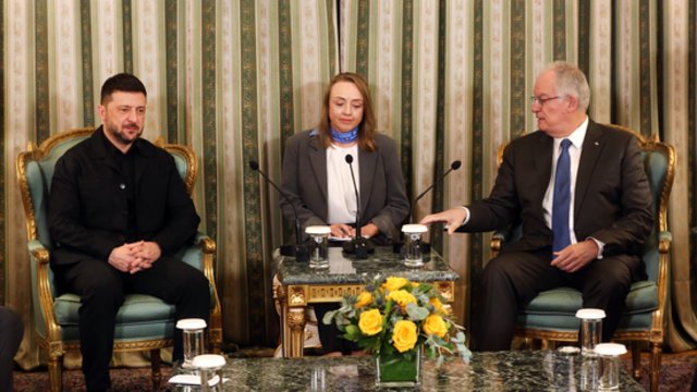 Energetikos infrastruktūrai tapus rusų taikiniu – V. Zelenskis ieško išeičių: žvilgsnis krypsta į Graikiją