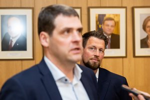 R. Puchovičius teigia, kad „aušriečiai“ grįš prie derybų dėl politinių postų: yra daug opcijų