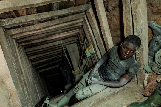 Baisi nelaimė KDR kobalto kasykloje: žuvo mažiausiai 32 žmonės