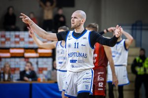 Lietuvos švieslentė: pratęsimuose nublankstantis „Perlas“, pirmoji Alytaus krepšininkių pergalė ir nesustabdomas ukrainietis iš Pasvalio