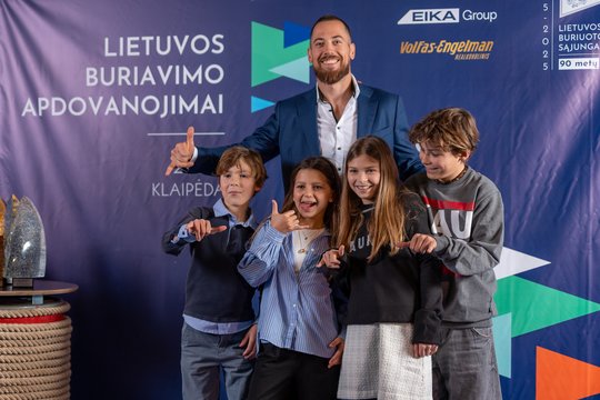 Klaipėdoje apdovanoti geriausi metų buriuotojai: sužibėjo jaunoji karta