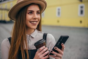 Pokalbis su visažiniu gidu kišenėje: asmeninės ekskursijos gimtajame mieste