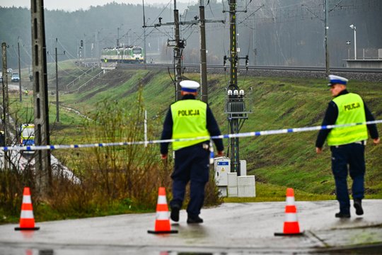 Lenkija dėl geležinkelio sabotažo įtaria užsienio žvalgybos tarnybas