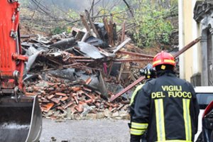 Išėjo aplankyti kaimyno, o namo nebegrįžo: stichija Italijos miestelyje sukrėtė bendruomenę