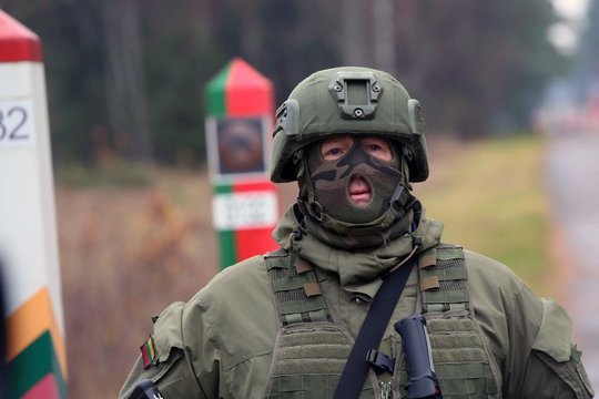 Lietuvos ir Baltarusijos pasieniečių susitikimo nevadina derybomis: ragina per daug nesitikėti