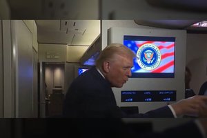 Internete – kaip virusas išplitusi D. Trumpo replika žurnalistei