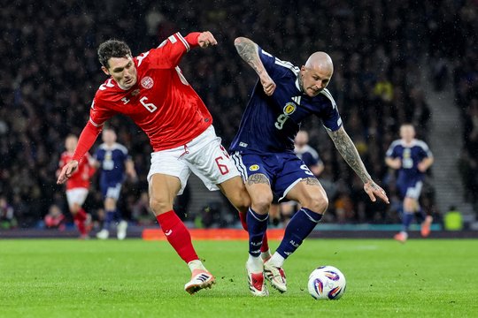 Išprotėjęs trileris dėl 2026 metų čempionato kelialapio – škotai įspūdingai atėmė pirmąją vietą grupėje iš Danijos