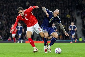 Išprotėjęs trileris dėl 2026 metų čempionato kelialapio – škotai įspūdingai atėmė pirmąją vietą grupėje iš Danijos