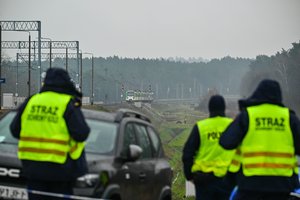 Lenkijoje sulaikyti pirmieji įtariamieji dėl išpuolio geležinkelio ruože