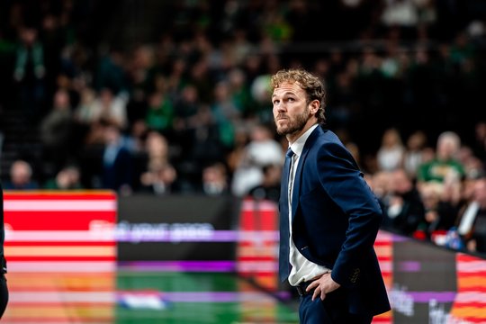 Po dar vieno pažeminimo Eurolygos autsaiderių treneris komandą lygino su pasakos veikėju