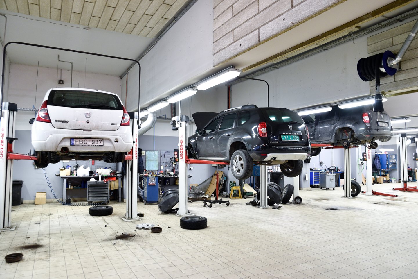 Klaipėdos apygardos teismas ketvirtadienį atmetė lengvąjį automobilį su defektais ir galimai su suklastota rida pardavusios Šalčininkų įmonės skundą.<br>V.Ščiavinsko nuotr.