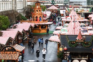 Praėjus metams po mirtino išpuolio Magdeburge atidaryta Kalėdų mugė