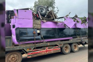 Nelaimė Kambodžoje: naktiniam autobusui nukritus į upę žuvo 13 žmonių, 24 buvo sužeisti