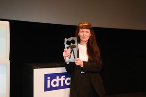 Amsterdamo dokumentinių filmų festivalyje Aistė Žegulytė ir jos grybų pasaulis pateko ant nugalėtojų pakylos