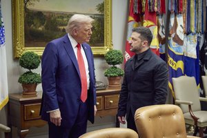 Griežta D. Trumpo žinutė V. Zelenskiui: taikos planas „turės patikti“